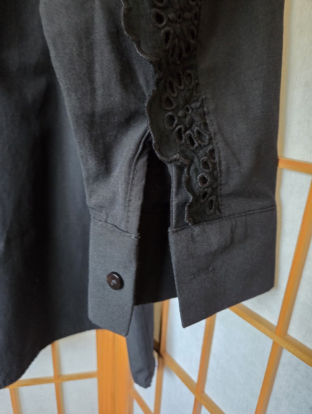 NEW WOMENS FAME BLACK COTTON MIX LONG SLEEVES BUTTONS DOWN COWGIRL BLOUSE MEDIUM - Picture 6 of 7